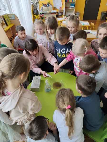 Czyste ręce - zajęcia z panią z Sanepidu